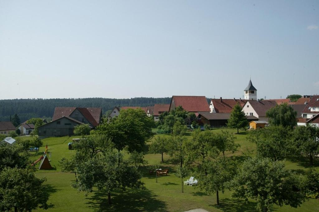 Landgasthof Loewen Neubulach Extérieur photo